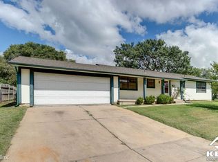 4914 E Looman St, Wichita, KS 67220