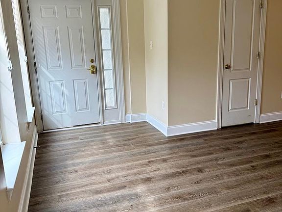 4th image of 680 Orchard Ridge Dr Unit 100