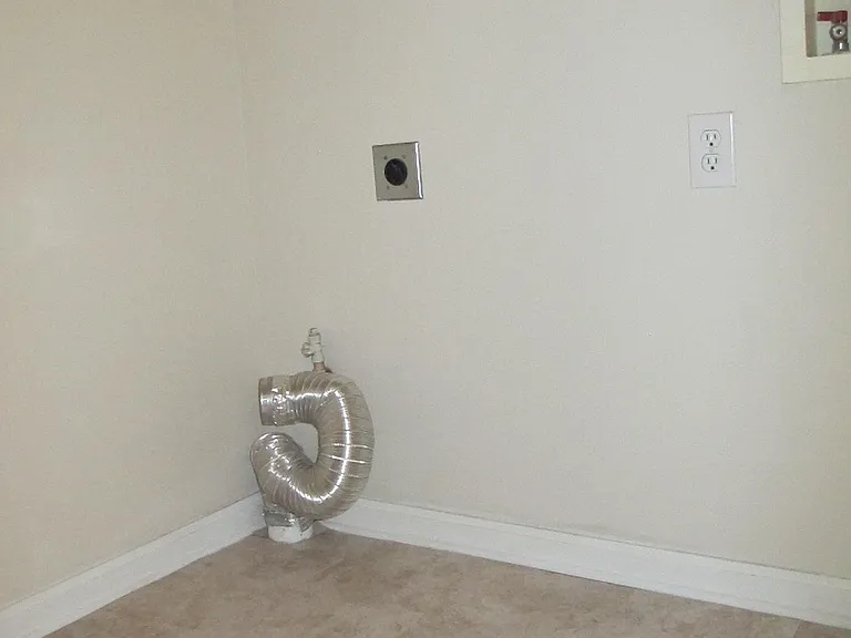 284 Wedmore Ct — Photo 19