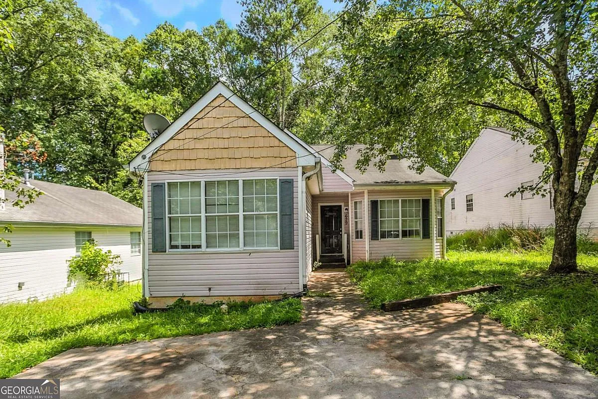 629 Sandys Ln SE photo 1