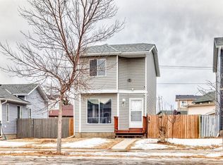 131 N Taradale Dr NE, Calgary, AB T3J 2R7