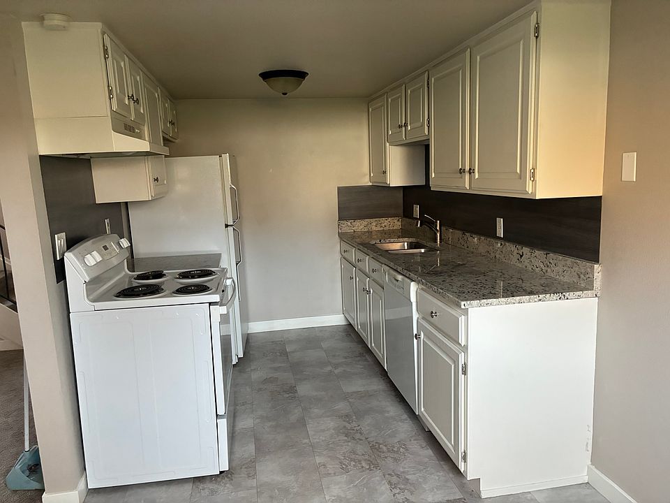 1st image of 80 N 400th St E Unit 3