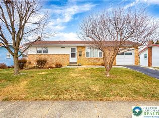 1322 Valley Rd, Bethlehem, PA 18018