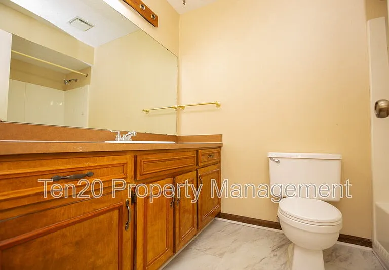 1430 Lokey Dr — Photo 12