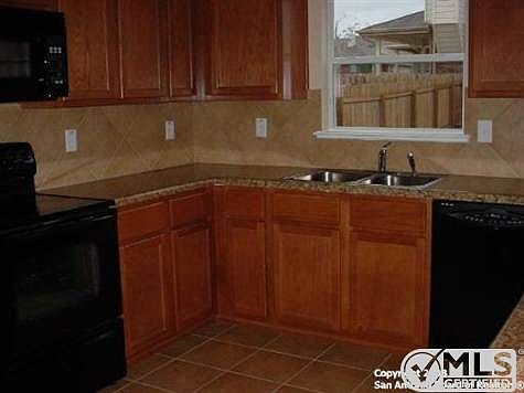 5th image of 504 Friar Rock Way