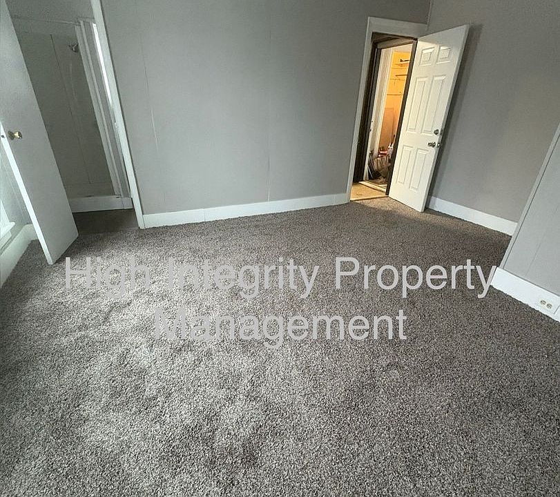 2nd image of 1403-1405 Lake St #2