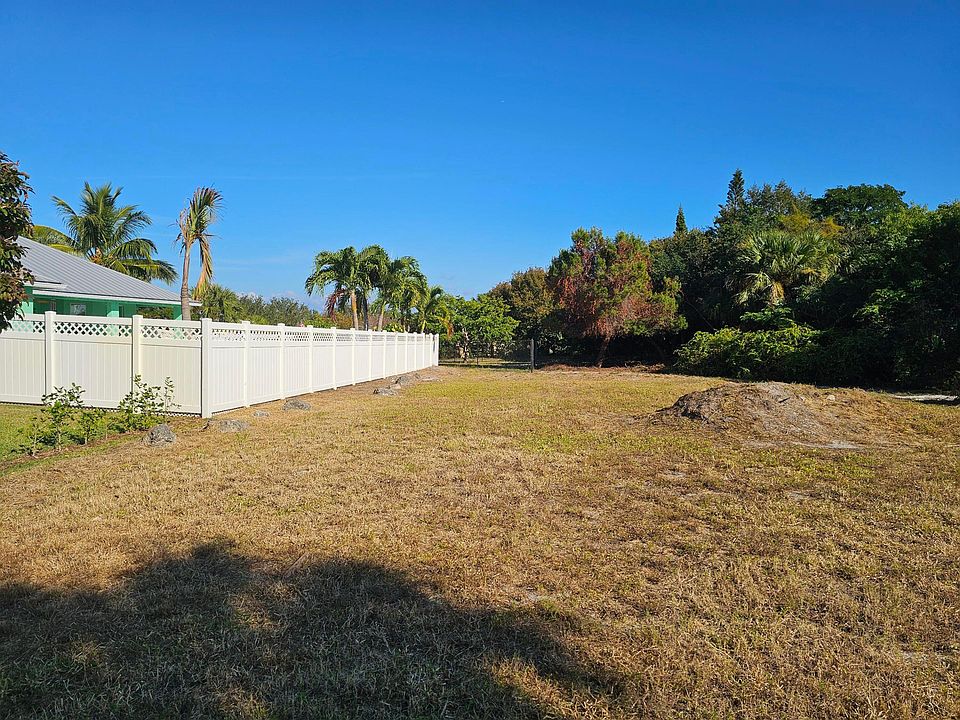 2nd image of 4767 NE Silas Court