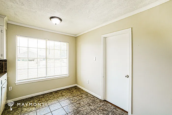 112 Easthaven Dr — Photo 5