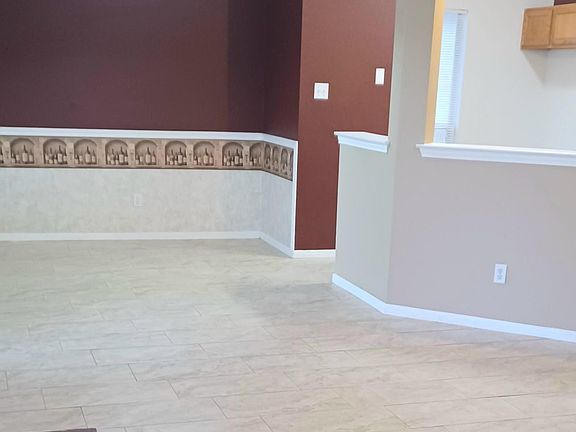 5th image of 126 Meadowbrook Dr
