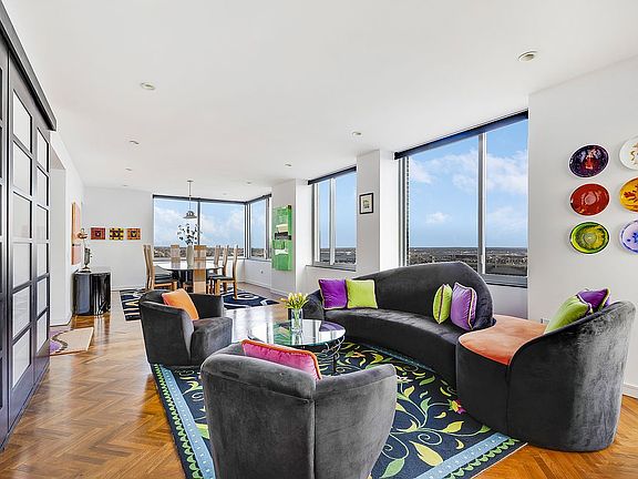 3rd image of 360 E 88th St Penthouse 1B