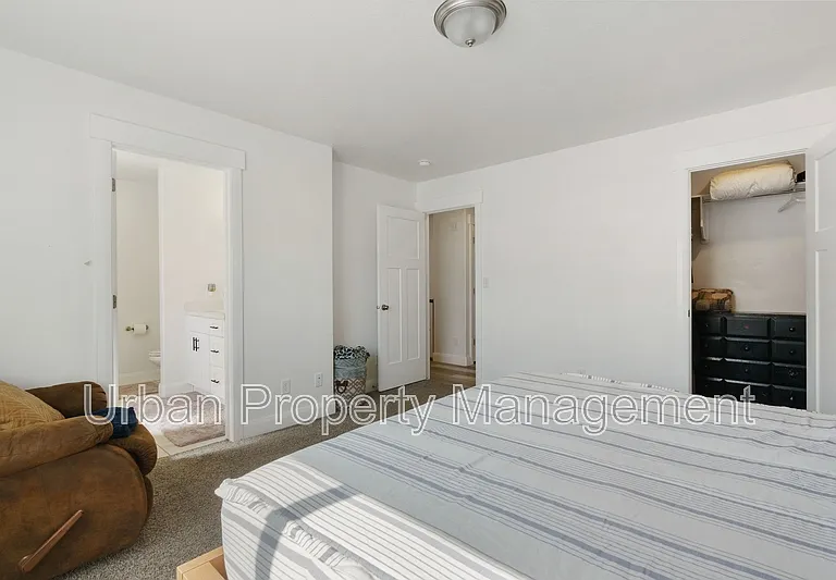 4082 N Poplar St — Photo 6