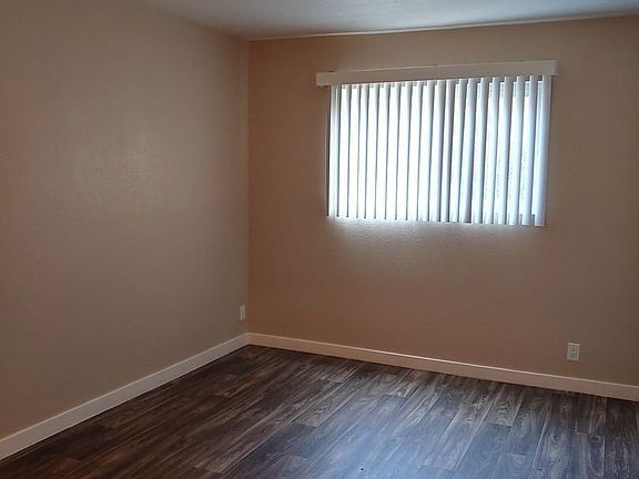 5th image of 240 Nevada Ave #8