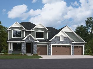 1872 Royal Blvd N, Lake Elmo, MN 55042