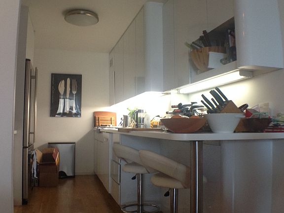4th image of 2400 N Lakeview Ave APT 1901