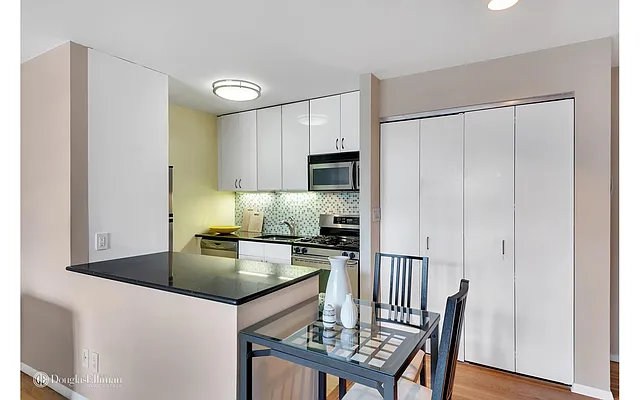 Rented by Douglas Elliman | media 8