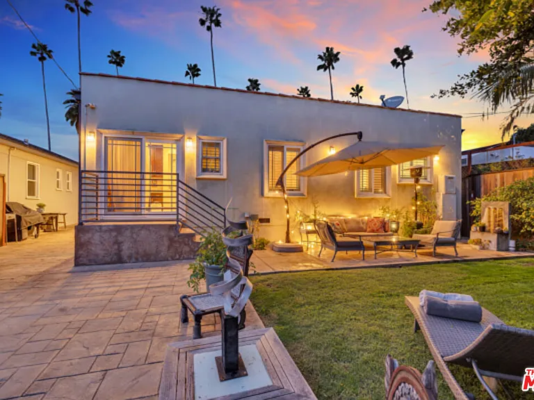 326 N Doheny Dr — Photo 26