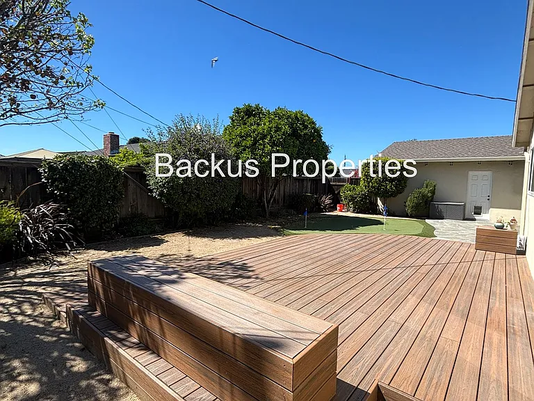 211 Chaucer Dr — Photo 28