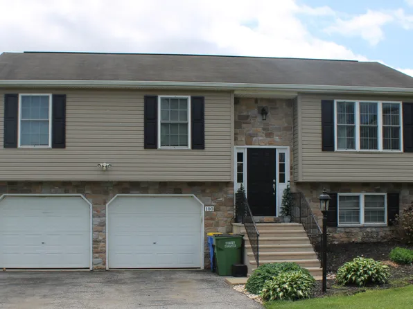 100 Jonathan Way N, Red Lion, PA 17356