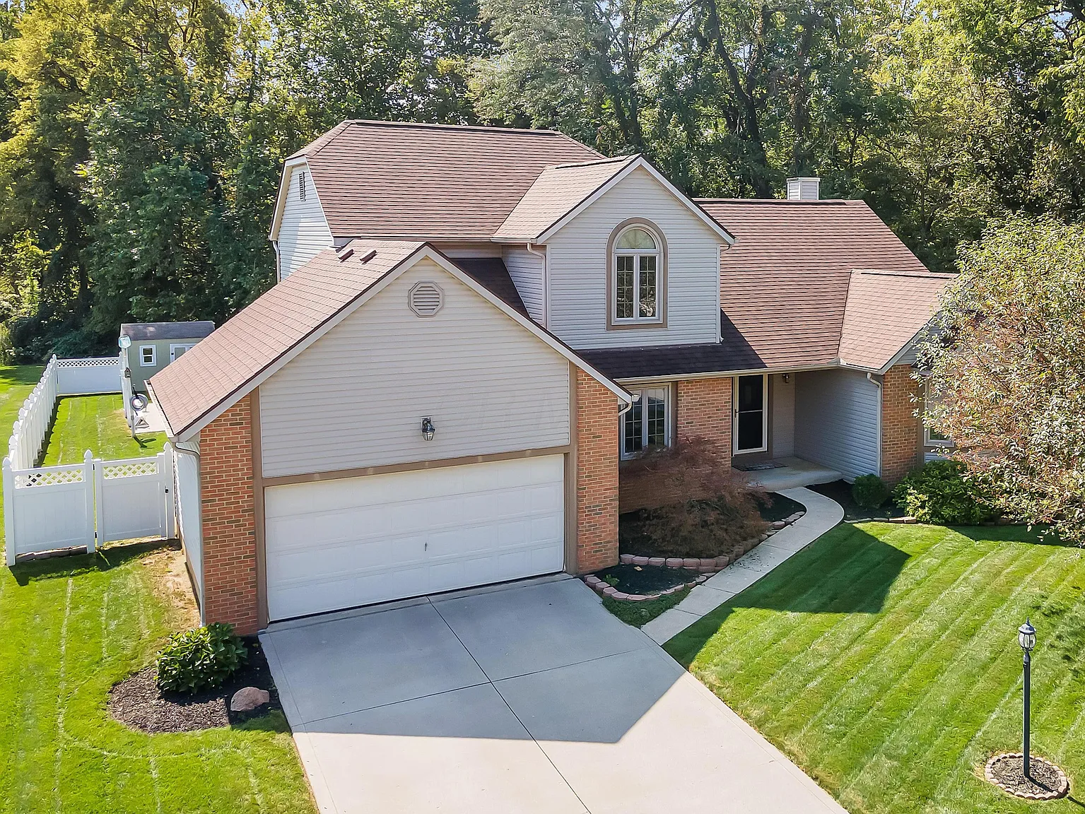 210 Key Blvd photo 1