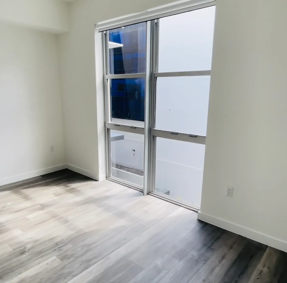 1 bed, 1.0 bath, 680 sqft, $2,120 — Photo 2
