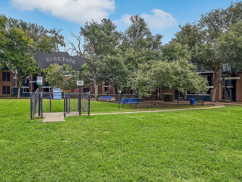 Eastgrove Apartments