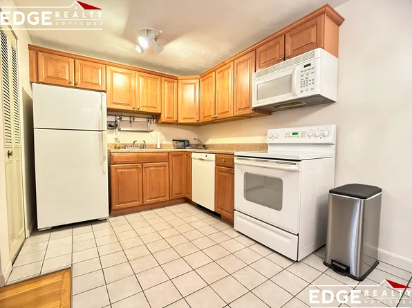 39 Englewood Ave, Brighton, MA