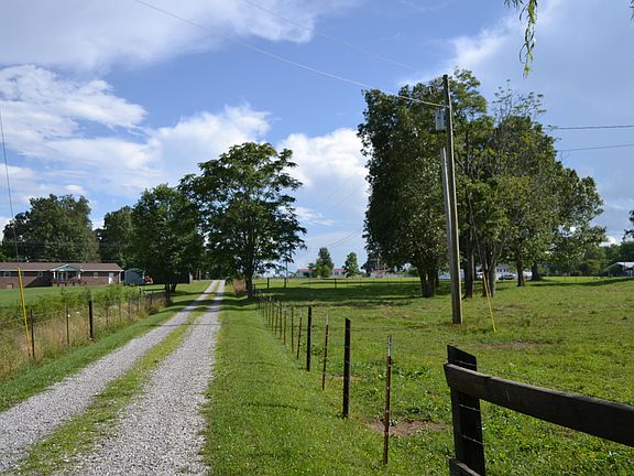 2nd image of 125 Suggs Ln