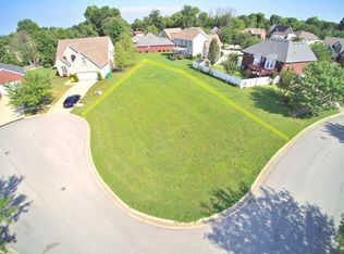 8505 Quebec Ct, Louisville, KY 40228