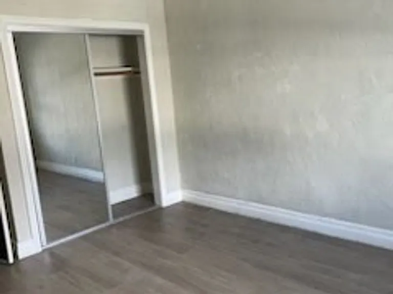 Alexandria Apartments LLC — Photo 11