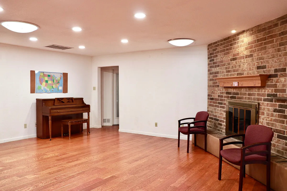Building Photo - 1213 Saint Maria Ct