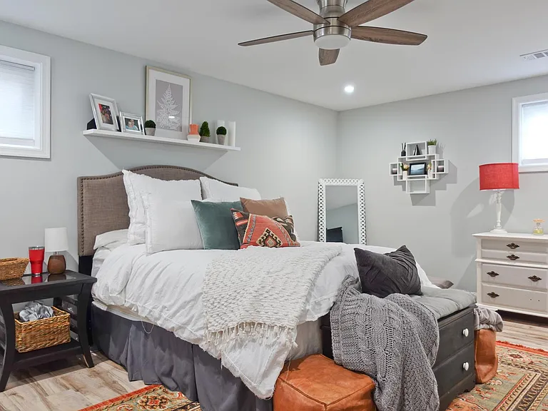 1315 N Lynnbrook Dr — Photo 12