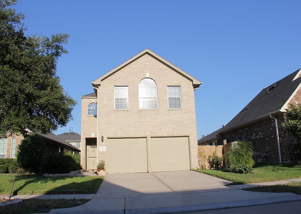 1st image of 12934 Echo Landing Dr