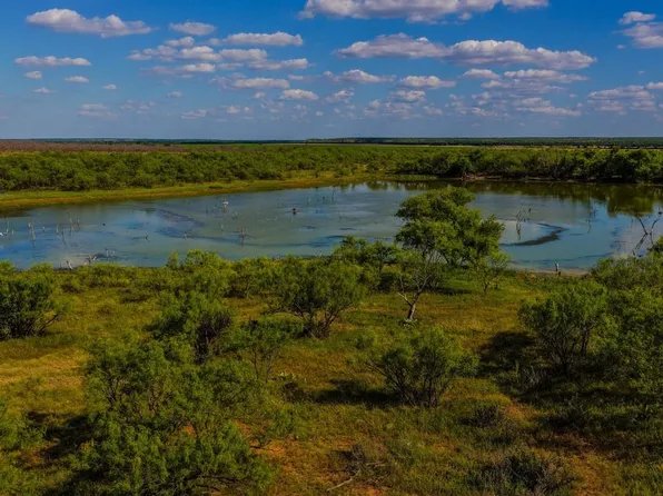 2184 Deep Creek Rd, Seymour, TX 76380