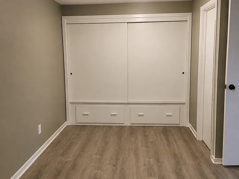 8825 N Harborview Dr — Photo 6