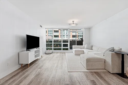 263 Wellington St W #301 Photo 1