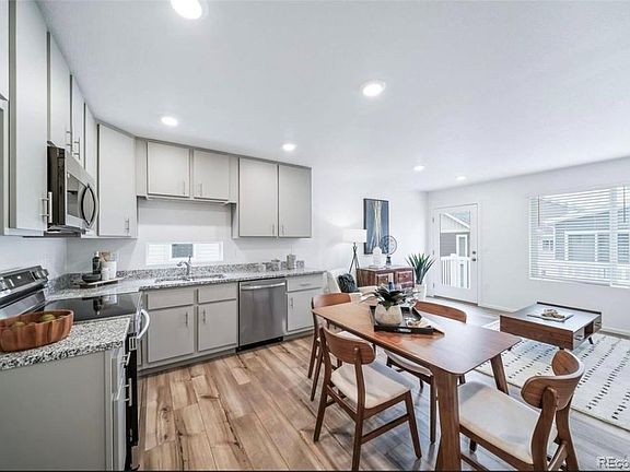 3rd image of 46542 Avery Lane