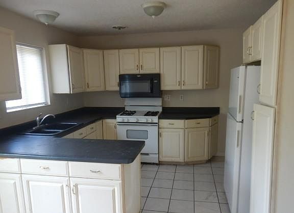 3rd image of 6235 Pennyrich Ct