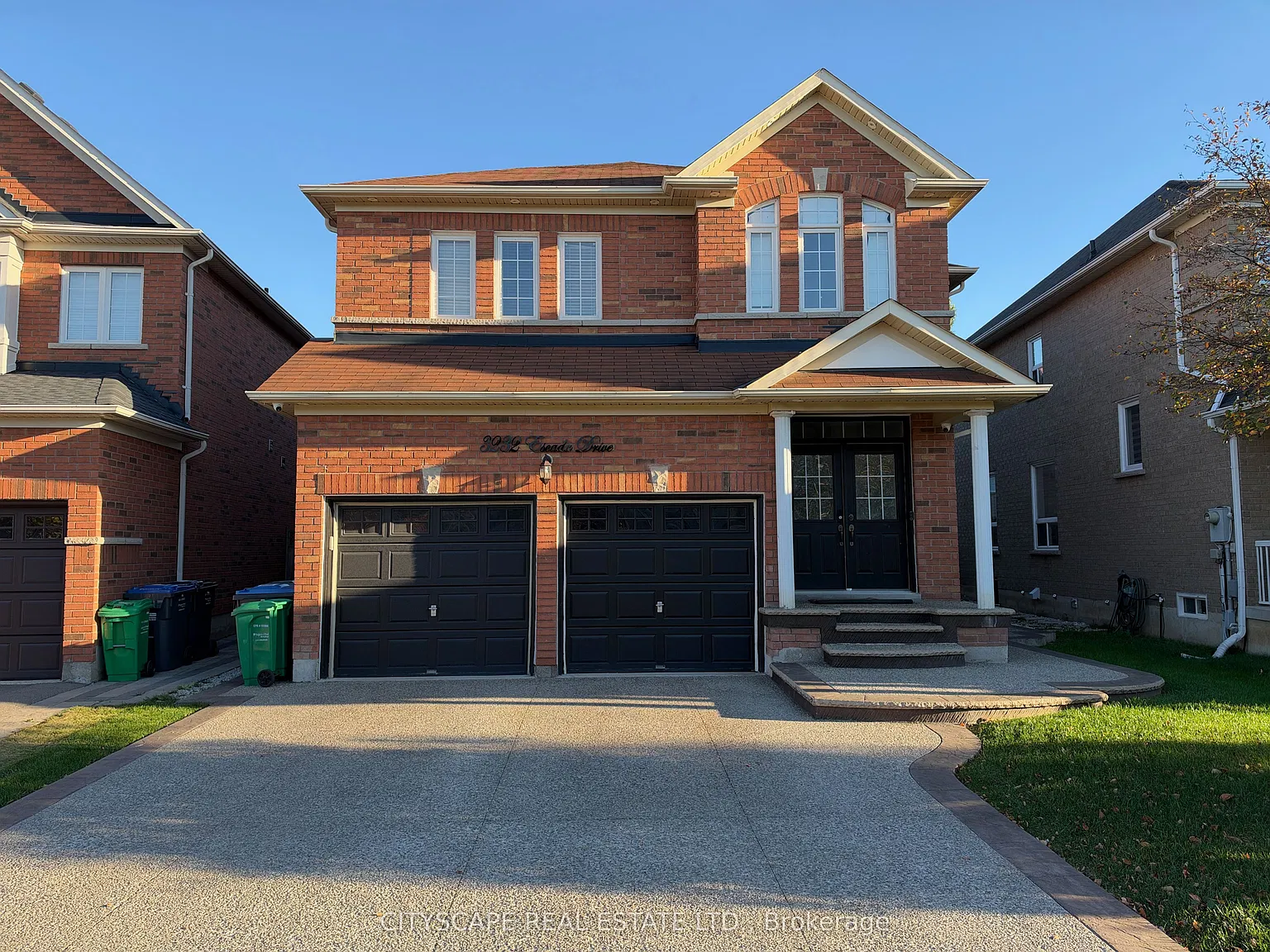 5 bed, $4,750 — Photo 1