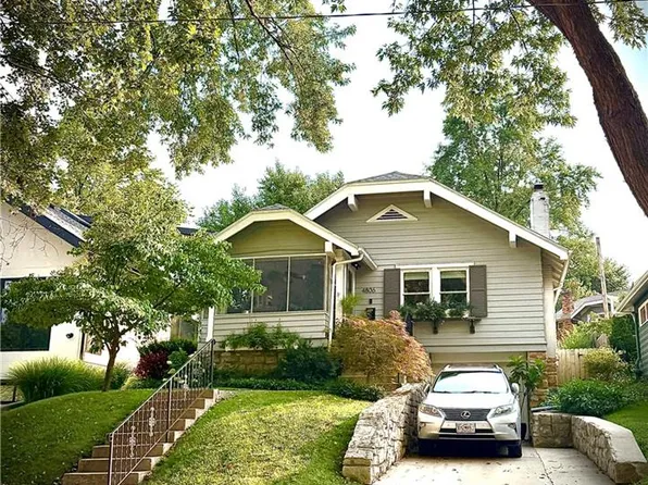 4806 Westwood Rd, Kansas City, MO 64112