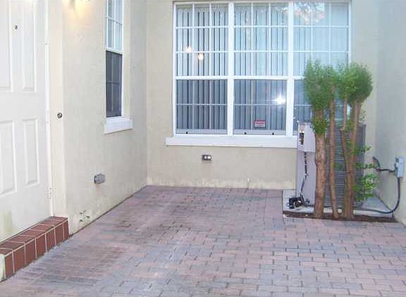 2nd image of 700 E Boynton Beach Blvd Unit 402
