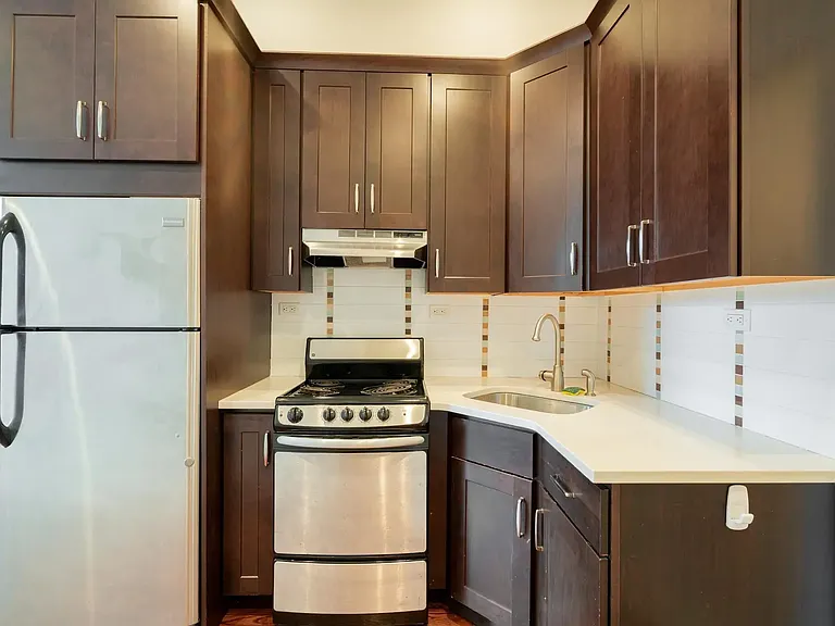 270 W 139th St #4 — Photo 3