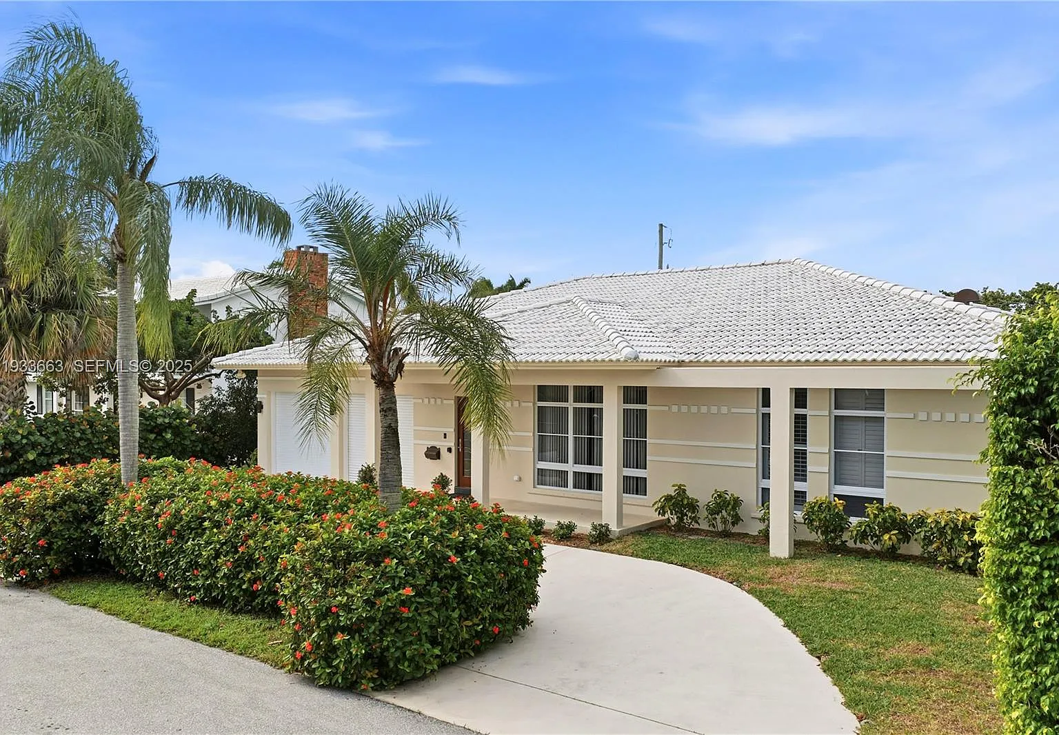 4 bed, 3049 sqft, $15,000 — Photo 1