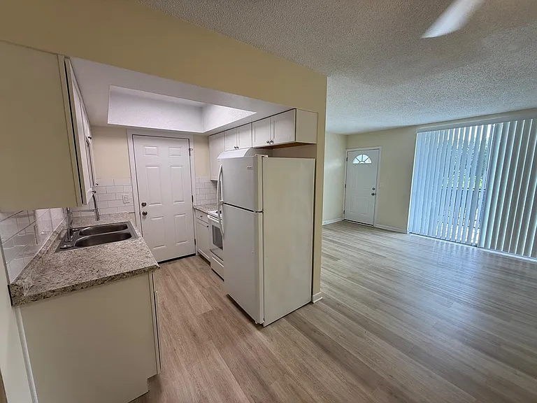 616 S Betty Ln #5 — Photo 5