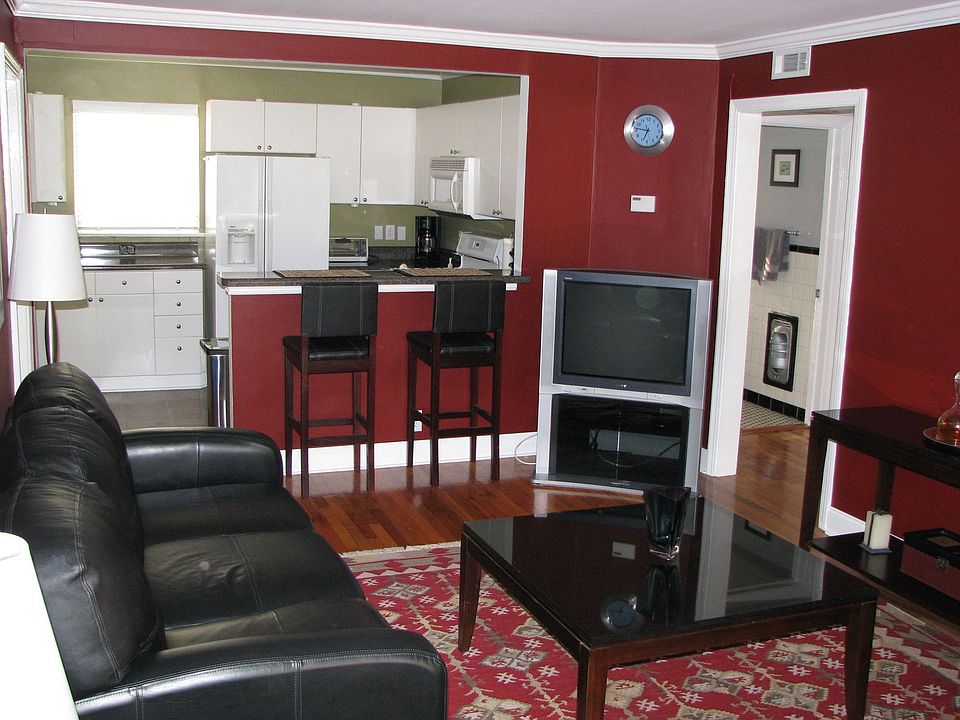 Open Kitchen plan for fun entertaining!