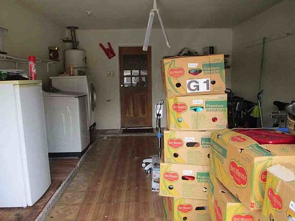 2nd image of 40 Crestbriar Ct