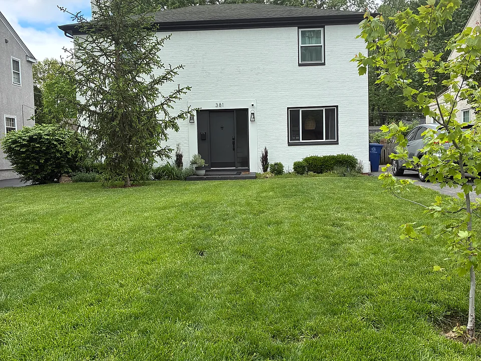 381 S Chesterfield Rd