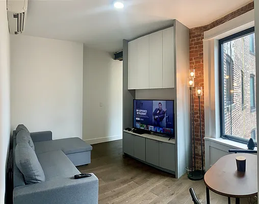 Rented by Compass | media 26