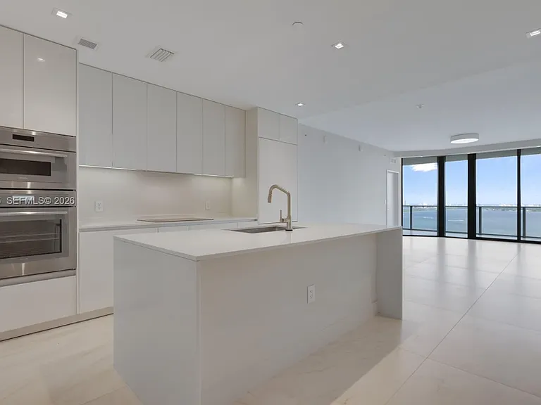 700 NE 24th St #2803 — Photo 15