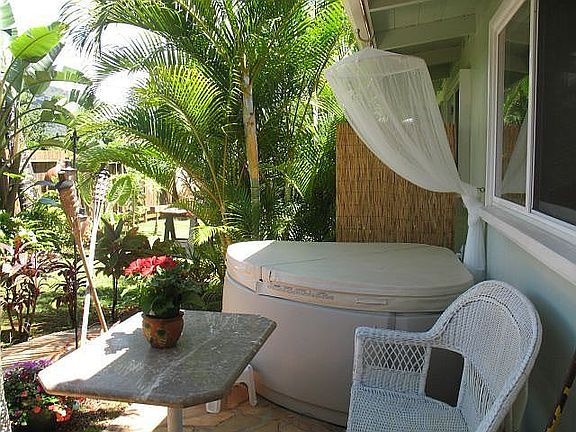 Jacuzzi retreat area!