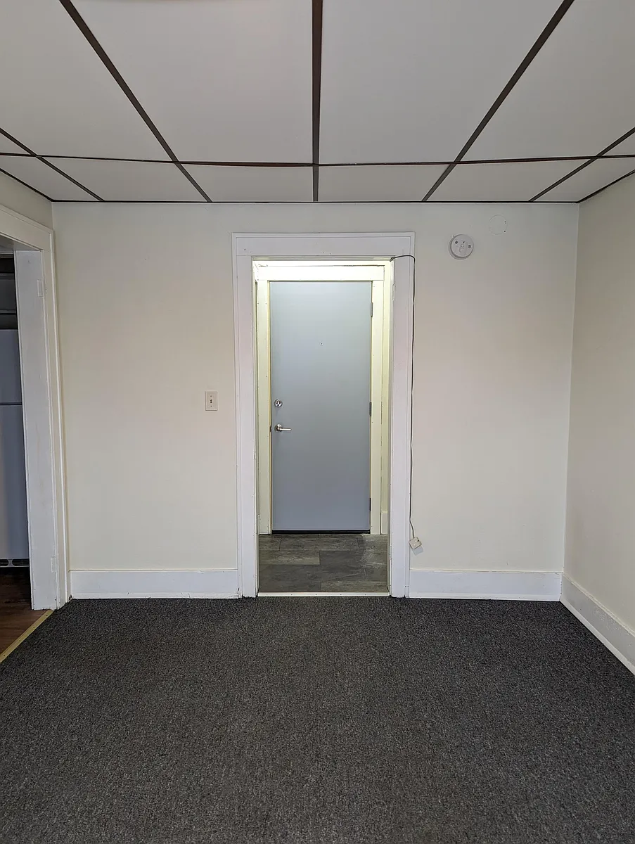 Entry and Living Room - 406 S 4th Ave #7